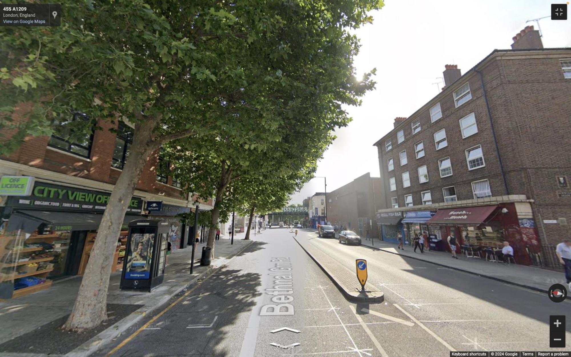 Nice 4 Bedroom Apartment Near City Centre 2-Min Walk To Metro !! Business & Family Friendly!! London Exterior foto